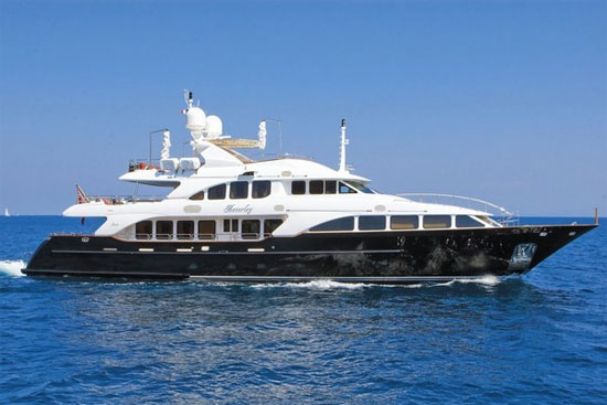 Beverley Motor Yacht | St Martin | Luxury Yacht Charter