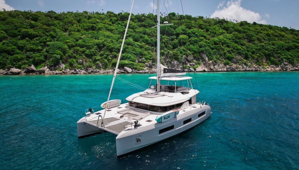 Island Hoppin 55 Crewed Catamaran Charter