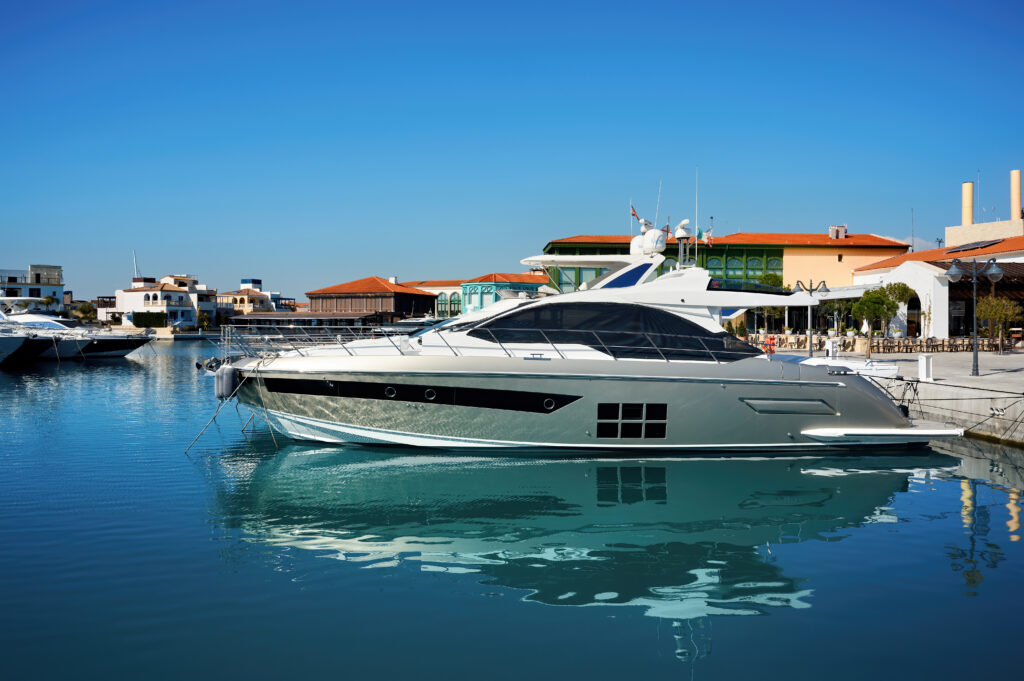 Mega Motor Yachts in the Caribbean – Larger Yachts for Larger Groups