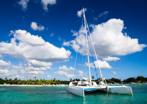 Who Is a Cabo Rojo Yacht Charter Best For?